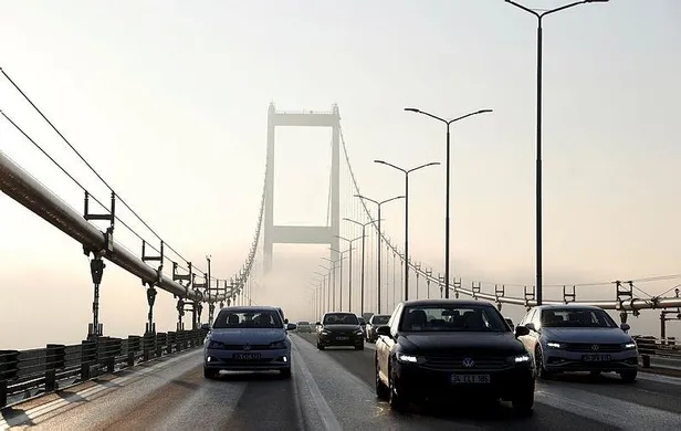 SON DAKİKA: İstanbul sise teslim! Boğaz'da gemi geçişleri çift yönlü askıya alındı | Şehir Hatları bazı seferleri iptal etti-5