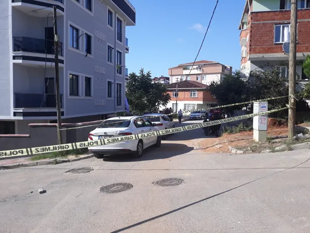 Son dakika: Sultanbeyli'de çok sayıda kişinin yaralandığı silahlı kavga kamerada-3