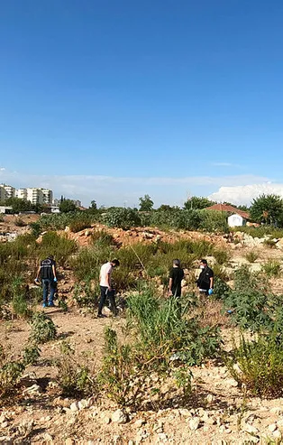 Antalya'da şüpheli ölüm! Boş arazide bulundu