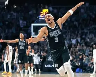 Spurs galibiyeti uzattı