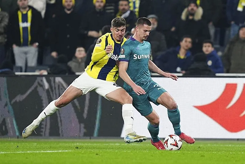 Fenerbahçe'nin 19 yaşındaki yıldızı Yusuf Akçiçek Avrupa devlerinin radarında (Takvim.com.tr | Foto Arşiv)