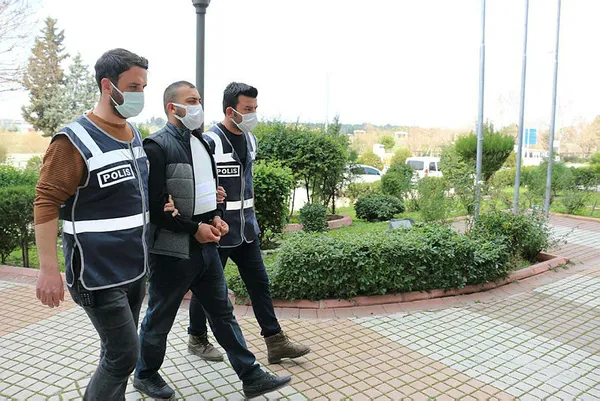 sadakatsiz-kadin-kendisinden-yasca-kucuk-erkek-arkadasina-cocugunun-gozu-onunde-kocasini-vurdurttu-1615136229517.jpg Sadakatsiz kadın, kendisinden yaşça küçük erkek arkadaşına çocuğunun gözü önünde kocasını vurdurttu-4