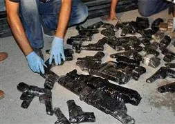 TIR’dan cephanelik çıktı