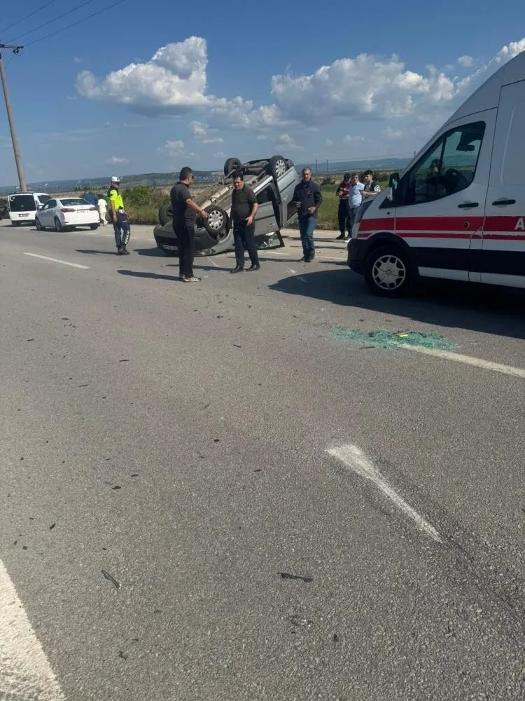 osmaneli-belediye-baskani-trafik-kazasinda-yaralandi-1779905669499.jpeg Osmaneli Belediye Başkanı trafik kazasında yaralandı-2