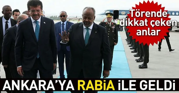 Cumhurbaşkanlığı geçiş törenine ’Rabia’ ile geldi