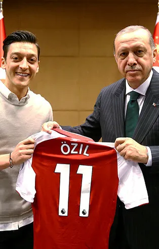 Mesut Özil: "Yine olsa yapardım!"