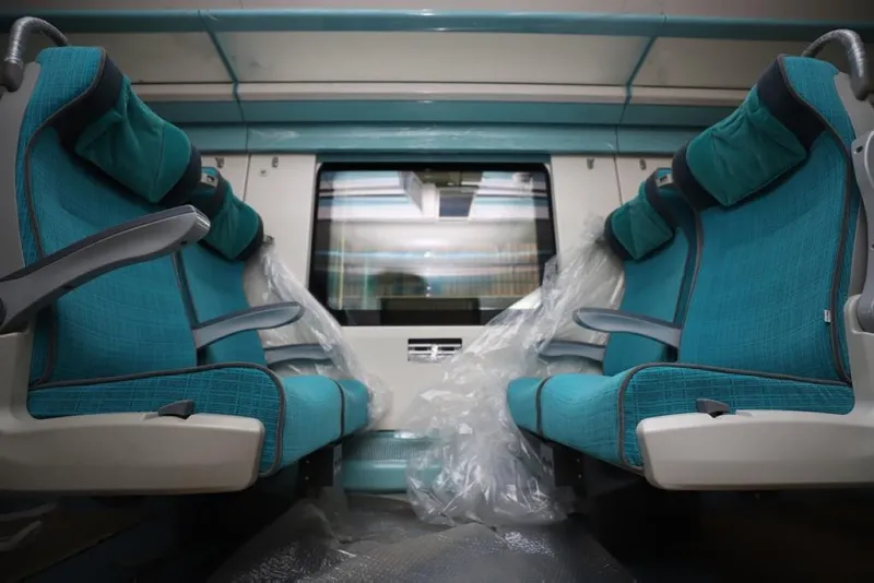 Yerli ve milli elektrikli trenin kendine hayran bırakan özellikleri! İlk kez görüntülendi! - 4