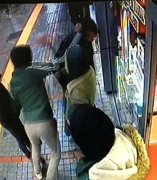 SON DAKİKA: Rize’de yumruk ve tekmeler havada uçuştu!-2