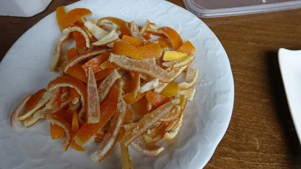 200-liradan-satiliyor-adanada-para-etmeyen-narenciye-sekerleme-oldu-1642072371353.jpg 200 liradan satılıyor! Adana'da para etmeyen narenciye şekerleme oldu-7