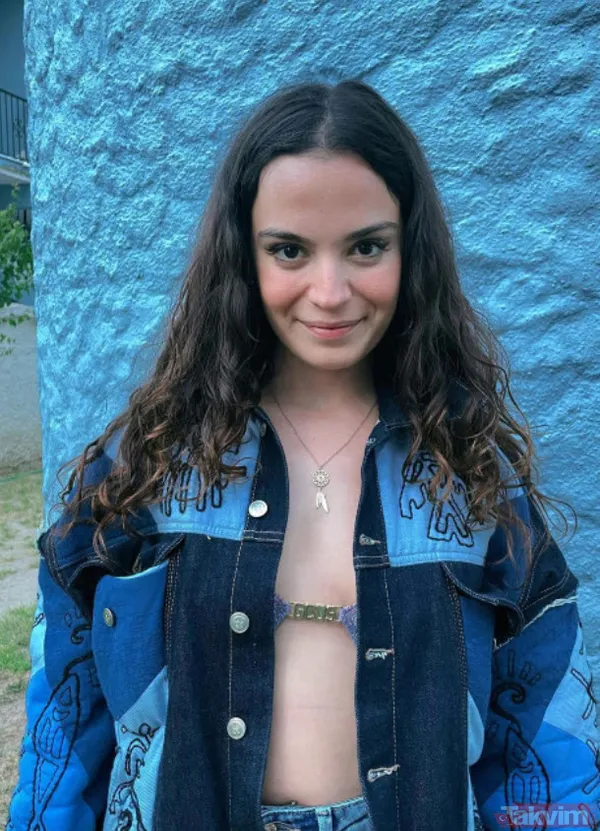 Aslı Bekiroğlu sütyensiz paylaşım modasına uydu abartınca frikik kaçınılmaz oldu 'yanık' Cinsel içerikli ifşası elden ele yayılmıştı - 9