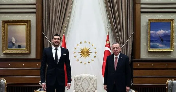 Başkan Erdoğan milli yüzücü Sakçı'yı kabul etti!