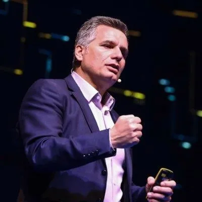 las-vegasta-ces-fuarina-katilan-turkcell-genel-muduru-murat-erkan-3-buyuk-teknolojik-hamleyi-acikladi-1641673620666.jpeg Las Vegas'ta CES fuarına katılan Turkcell Genel Müdürü Murat Erkan 3 büyük teknolojik hamleyi açıkladı-4