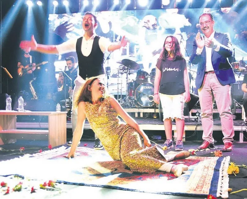 Yıldızlı açılış