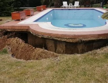 İstanbul’da korkutan görüntü! Dev yarıklar oluştu