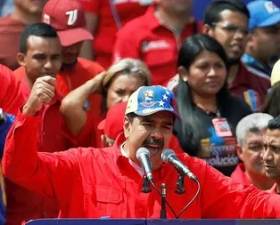 Venezuelada Maduroya dev destek