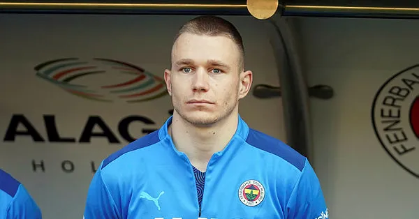 Son dakika Fenerbahçe haberleri... Nottingham Forest, Fulham ve Newcastle United scoutlarından Attila Szalai’ye yakın markaj!