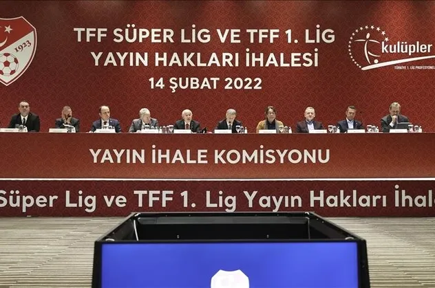 Süper Lig yayın ihalesinde B planı! Gözler 14 Mart'ta | Yayın ihalesini kim alacak?