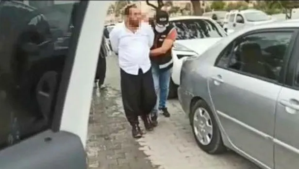 tiktokta-mafya-hizmeti-reklami-yapan-baran-kejanli-adli-gozaltina-alindi-1601496736509.jpeg TikTok'ta 'mafya hizmeti' reklamı yapan Baran Kejanlı adlı kişi gözaltına alındı!-3