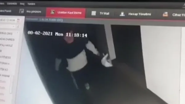 istanbulda-igrenc-goruntuler-kargocu-apartman-icinde-buyuk-tuvaletini-yapti-paketle-sildi-1630666613182.jpg İstanbul'da iğrenç görüntüler! Kargocu apartman içinde büyük tuvaletini yaptı paketle sildi-8