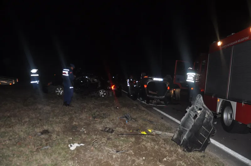 Sakarya'da feci kaza! Nişanlı çifti ölüm ayırdı - 2