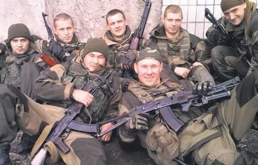 air-darbe-1646606172359.jpeg Rusya-Ukrayna savaşında bugüne kadar şehirleri bombalayan toplam 44 Rus jeti ve 48 savaş helikopteri düşürüldü-13