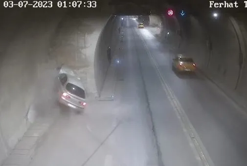 Tünelde sollama yaparken duvara çarptı!