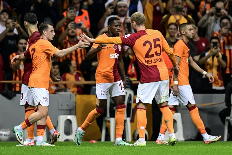 Galatasaray Kasımpaşa'yı Zaha'nın golleriyle geçti! - 7