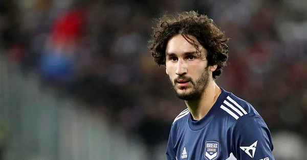 Son dakika Galatasaray haberleri... İtalyan medyasından bomba iddia! Milan’ın yıldızı Yacine Adli Cimbom’a mı geliyor?