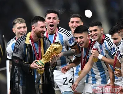 Arjantin Dünya Kupası’nı kazanırken Lionel Messi yine rekorları alt üst etti