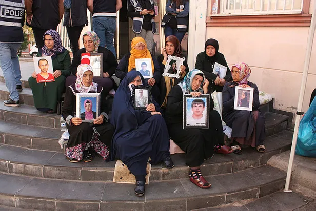 Teslim olan terörist: "Ailelerini HDP binası önünde nöbette gören çocuklar kaçmak istiyorlar"-5