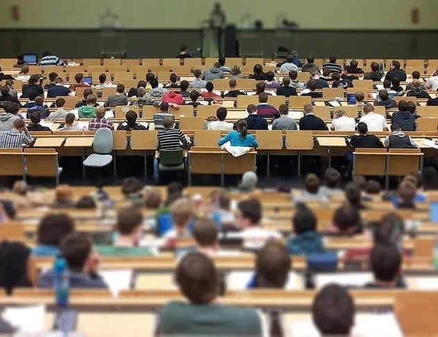 YÖK Başkanı Özvar duyurdu: ’İş’e yaramayan bölümler kapatılıyor | Yapay zekalı eğitim dönemi