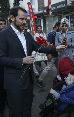 Bakan Albayrak Kartal’da vatandaşlarla bir araya geldi