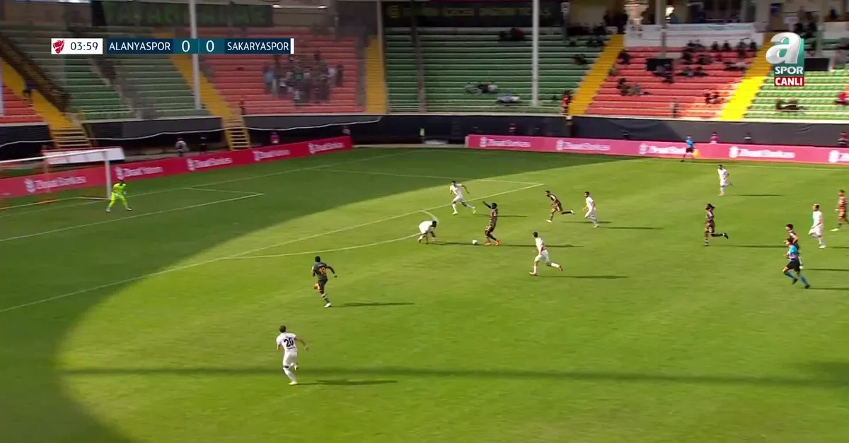 Ivan Cavaleiro’nun golünü izle! Alanyaspor 1-0 Sakaryaspor