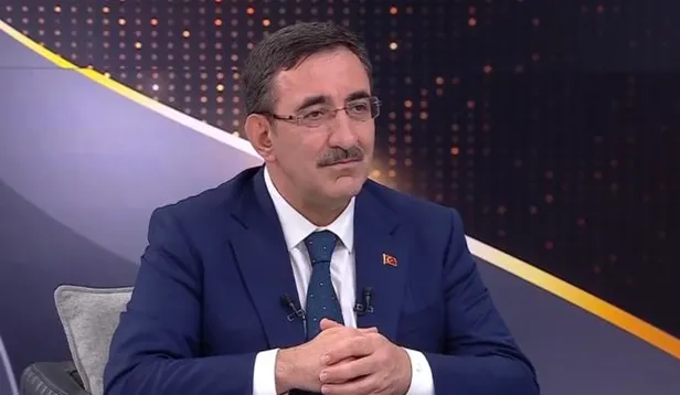 cumhurbaskani-yardimcisi-cevdet-yilmazdan-a-habere-ozel-aciklamalar-1689526119104.jpeg Cumhurbaşkanı Yardımcısı Cevdet Yılmaz'dan A Haber'e özel açıklamalar: "Türkiye'ye daha fazla sermaye girişi olacak"-2
