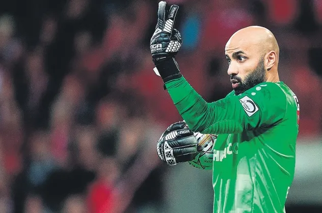 Fenerbahçe'de yerli kaleci hareketi! Sinan Bolat'la görüşen Kanarya Kasımpaşalı Ertuğrul Taşkıran’a da göz kırptı
