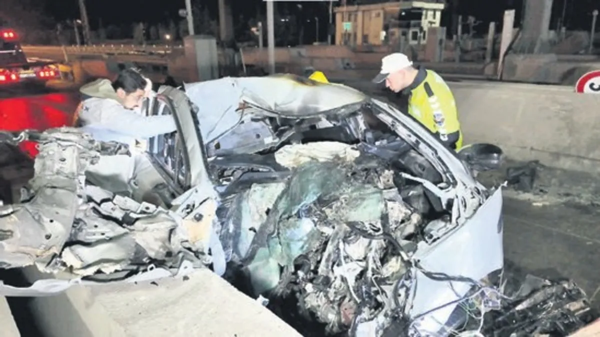 Tuzla’da feci kaza! Genç asistan doktor gişelerde can verdi