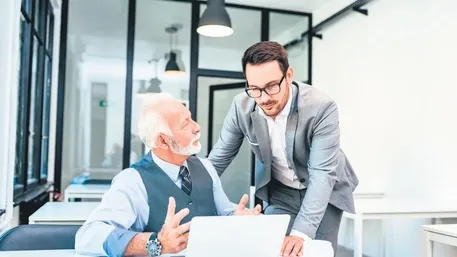 Memura zamlı maaş bugün yatıyor! Emeklinin alacağı fark için gözler bakanlığa çevrildi