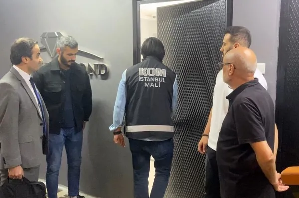 dilan-polat-ve-engin-polatin-15-sirketine-baskin-1698319808678.jpeg Dilan Polat ve Engin Polat’ın 15 şirketine baskın!-5