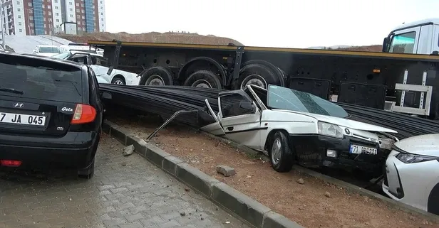 Kırıkkale'de korku dolu anlar! Demir yüklü tır 7 aracı adeta biçip geçti