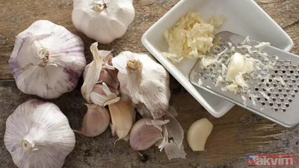 Meğer hepimiz yanlış biliyormuşuz! Sarımsak ve soğanı asla böyle yemeyin, çünkü... - 18