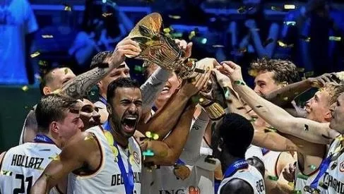 fiba-2023-dunya-kupasinda-almanya-sampiyon-oldu-2019da-18olmuslardi-sirbistani-83-77-maglup-ettiler-1694385955758.jpeg