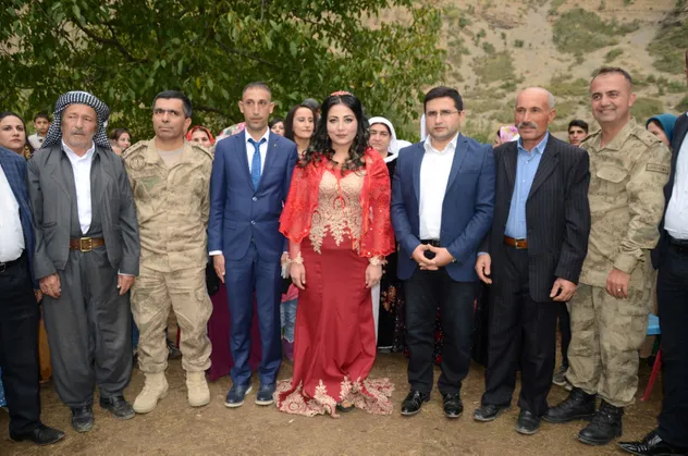Asker ve aşiret kızı evlendi!