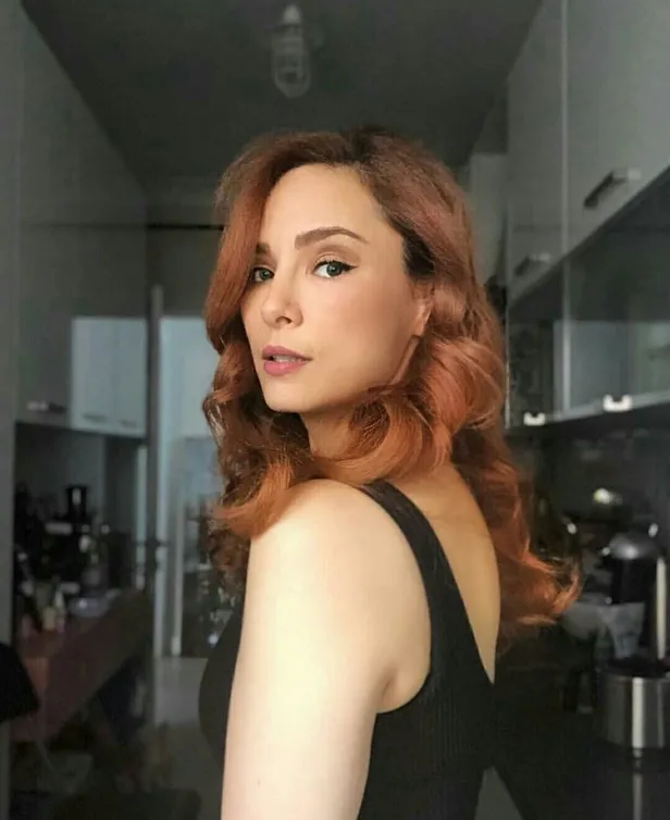 yali-capkini-dizisinde-sabirlari-zorlayacak-2-ayrilik-karari-biri-yetmedi-ikisi-birden-1682419798350.jpg 1'i yetmedi 2'si birden... Yalı Çapkını'nda sabırları zorlayacak ayrılık yaşandı!-4