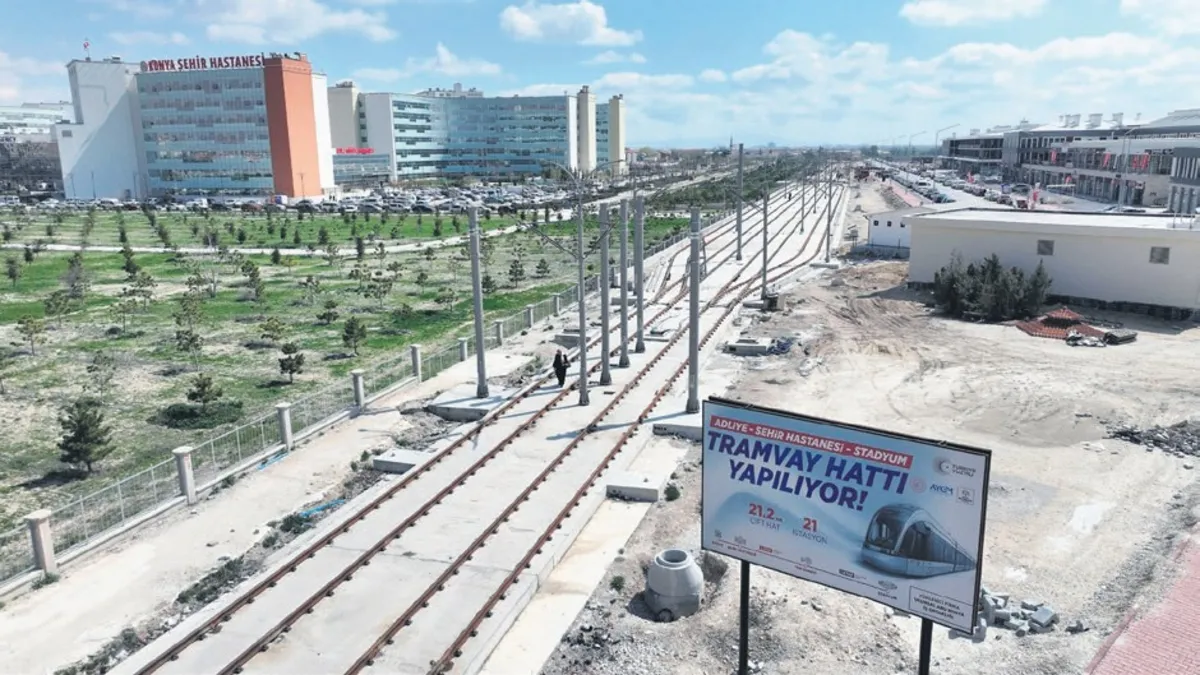 Konya Büyükşehir'den tarihi ulaşım yatırımları: Banliyö hattında %88 seviyesine gelindi