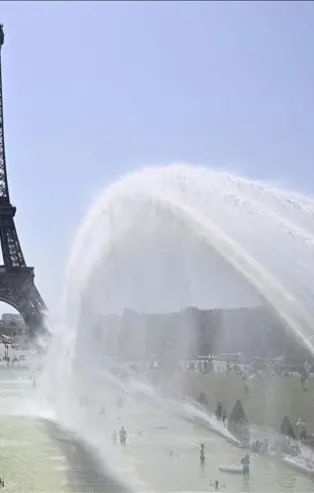 Fransa yanıyor! Ülke tarihinin en yükseği...