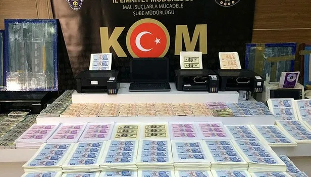 İstanbul Fatih'te nefes kesen operasyon! Polisler bile şaştı kaldı! Adeta darphane