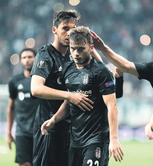 gedson-adim-adim-galatasarayda-a-bola-benfica-ve-gsaray-arasindak-i-anlasmanin-yakin-oldugunu-yazdi-1641854215694.jpeg Gedson adım adım Galatasaray'da! A Bola, Benfica ve G.Saray arasındak i anlaşmanın yakın olduğunu yazdı-5