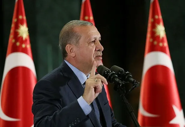 Başkan Erdoğan hakkında hadsiz ifadeler kullanan CHP’li Özgür Özel’e AK Parti’den sert yanıt