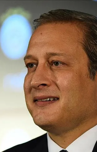 Galatasaray Başkanı Burak Elmas'tan Beşiktaş açıklaması: Kimsenin haddi değildir