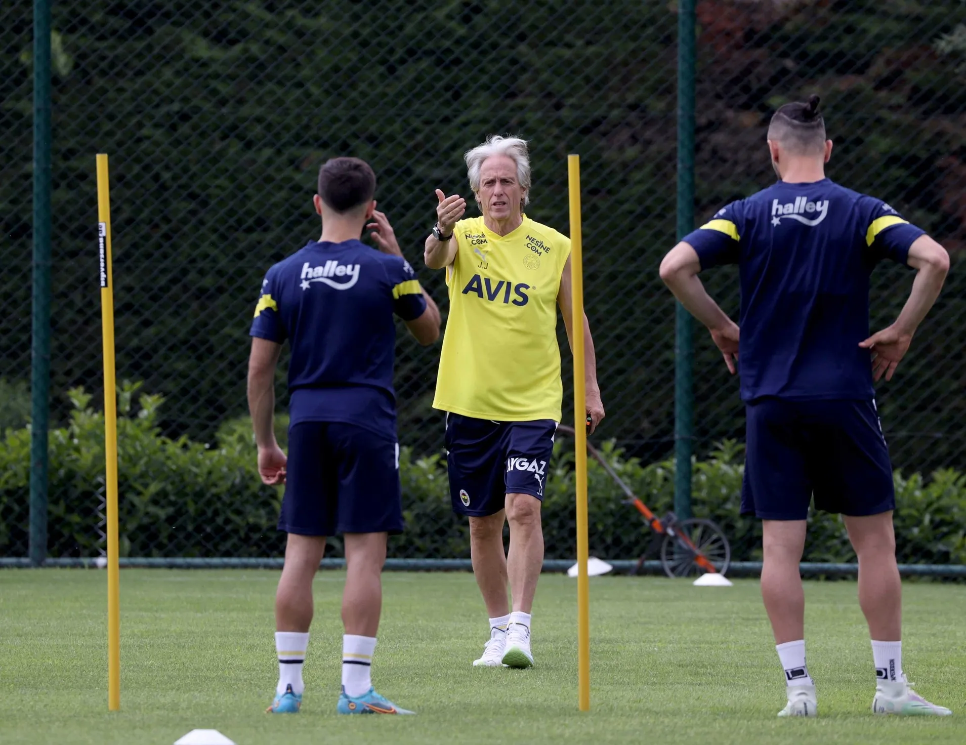 Fenerbahçe kamp kadrosunu duyurdu!